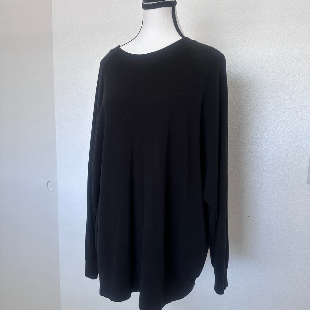 BB Dakota Women’s Oversized Black Long-Sleeve Crewneck Pullover